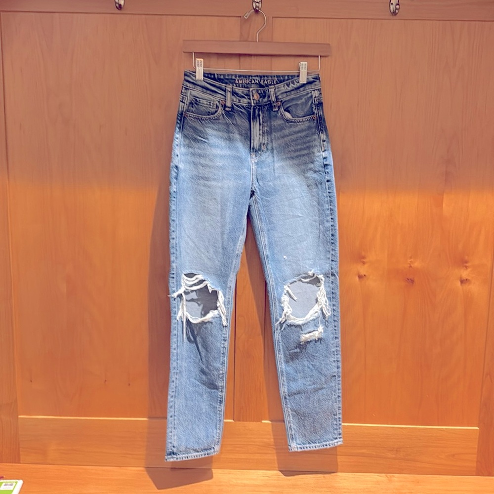 American Eagle Mom Jeans